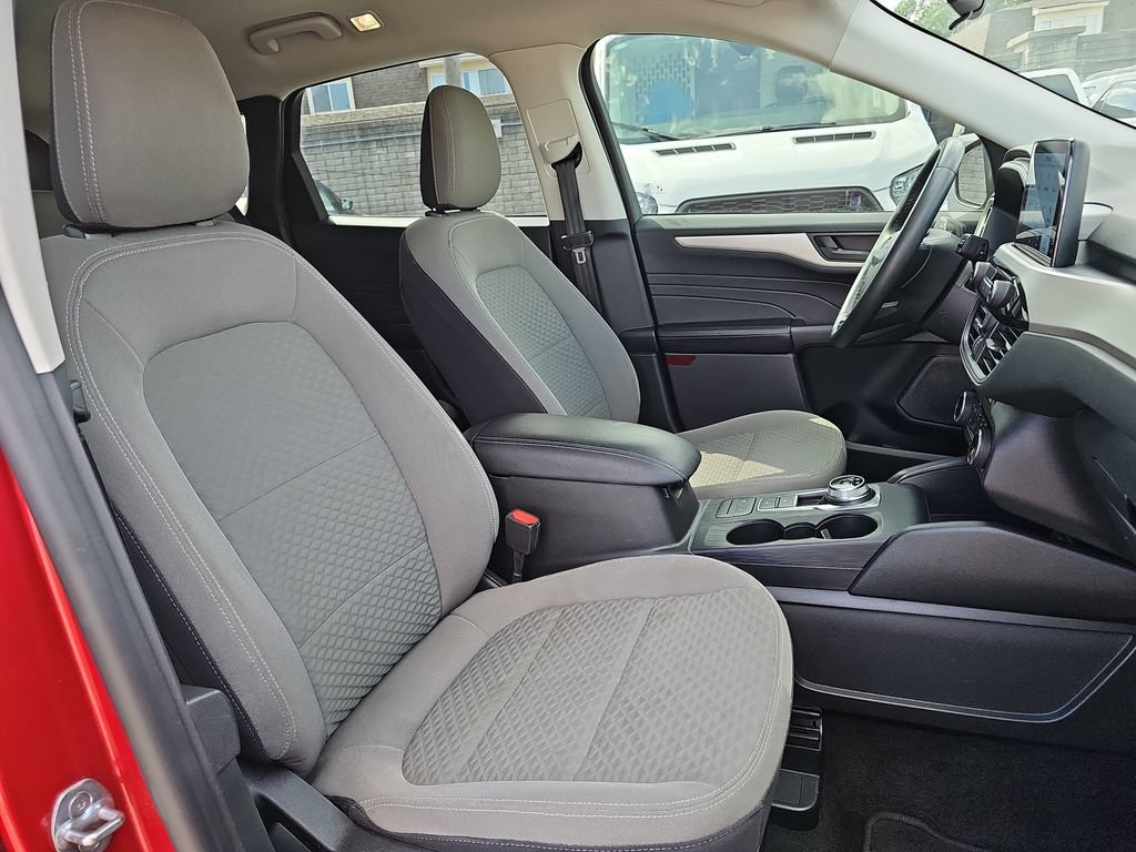 Used 2022 Ford Escape SE w/ Convenience Package FWD image 10