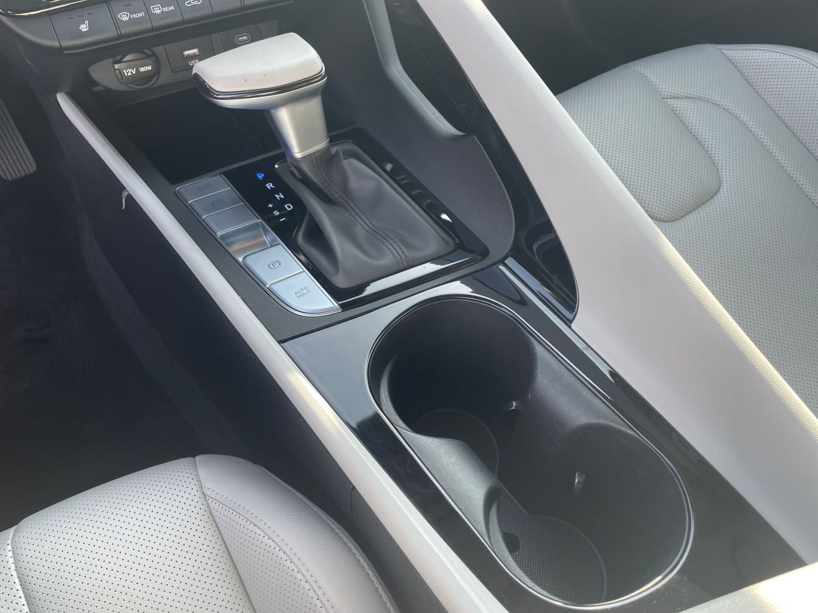 Used 2025 Hyundai Elantra Limited image 37