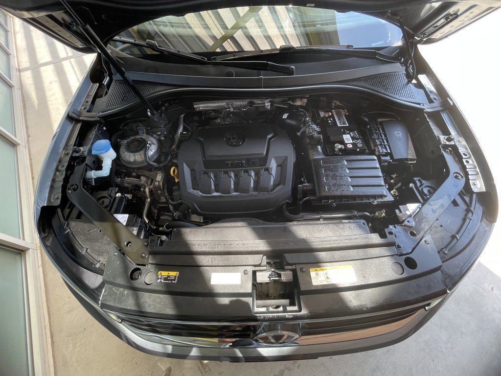 Used 2023 Volkswagen Tiguan SE R-Line image 56