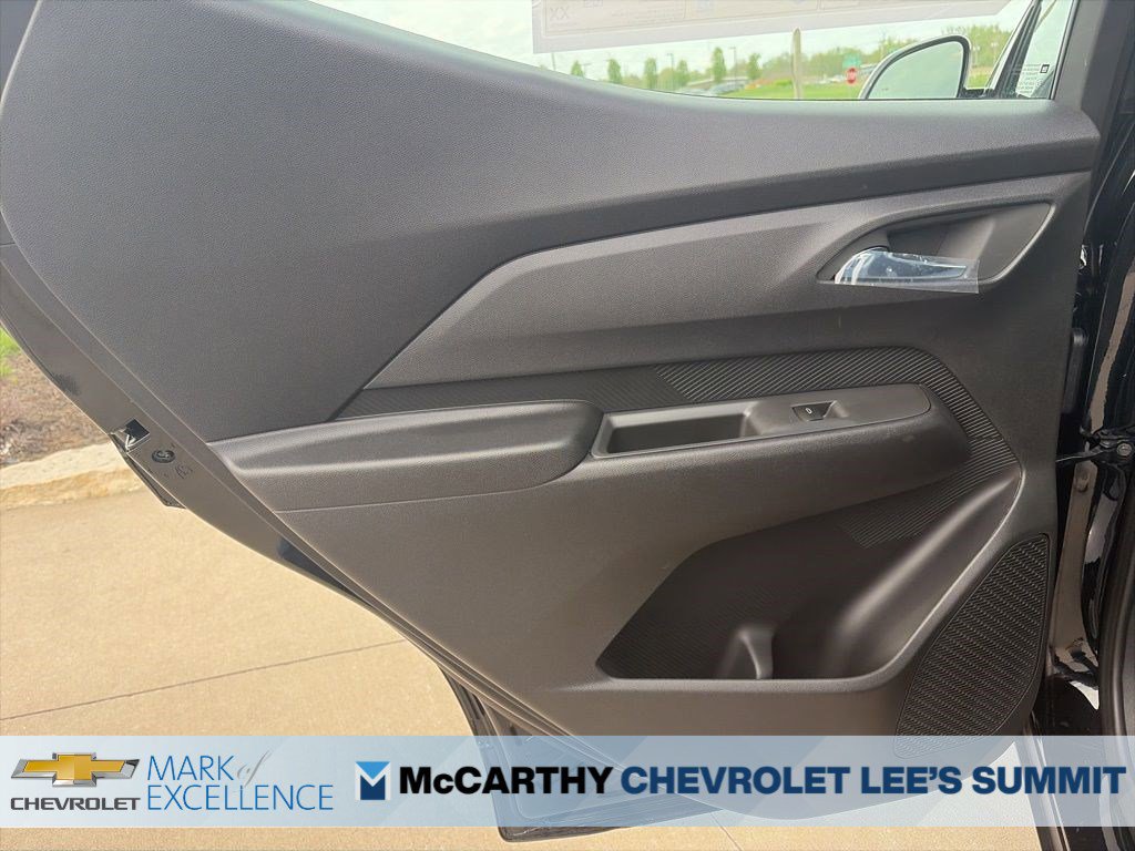 New 2027 Chevrolet Bolt LT w/ Comfort Package FWD image 37