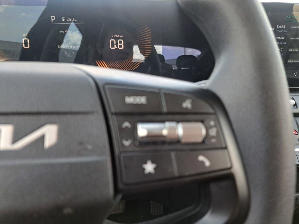 Used 2025 Kia K4 LXS image 13