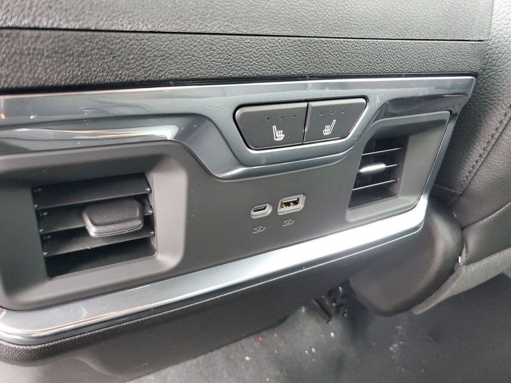 New 2025 GMC Sierra 2500 Denali w/ Denali Reserve Package image 23