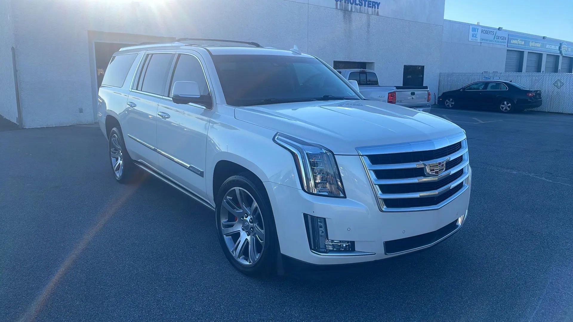 Used 2015 Cadillac Escalade ESV Premium image 18