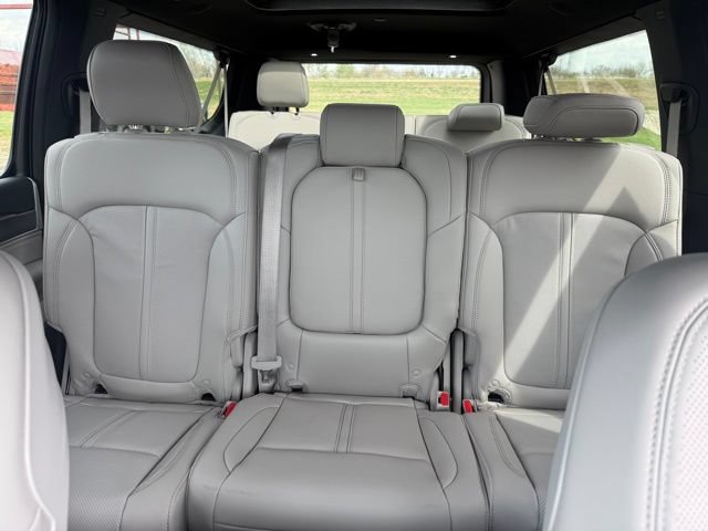 New 2026 Jeep Grand Wagoneer L 4WD w/ Premium Group I image 22