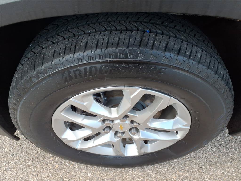 Used 2021 Chevrolet Traverse LS AWD/4WD image 10