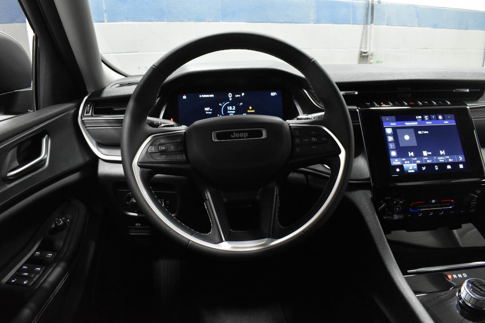 Used 2024 Jeep Grand Cherokee Laredo X AWD/4WD image 10