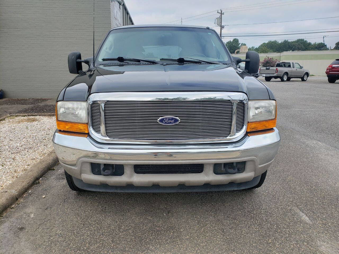 Used 2000 Ford Excursion Limited image 3