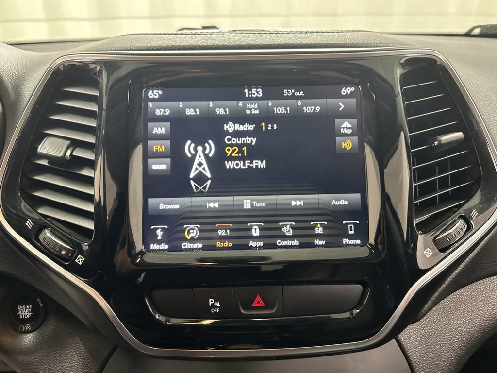 Used 2019 Jeep Cherokee Limited AWD/4WD image 14