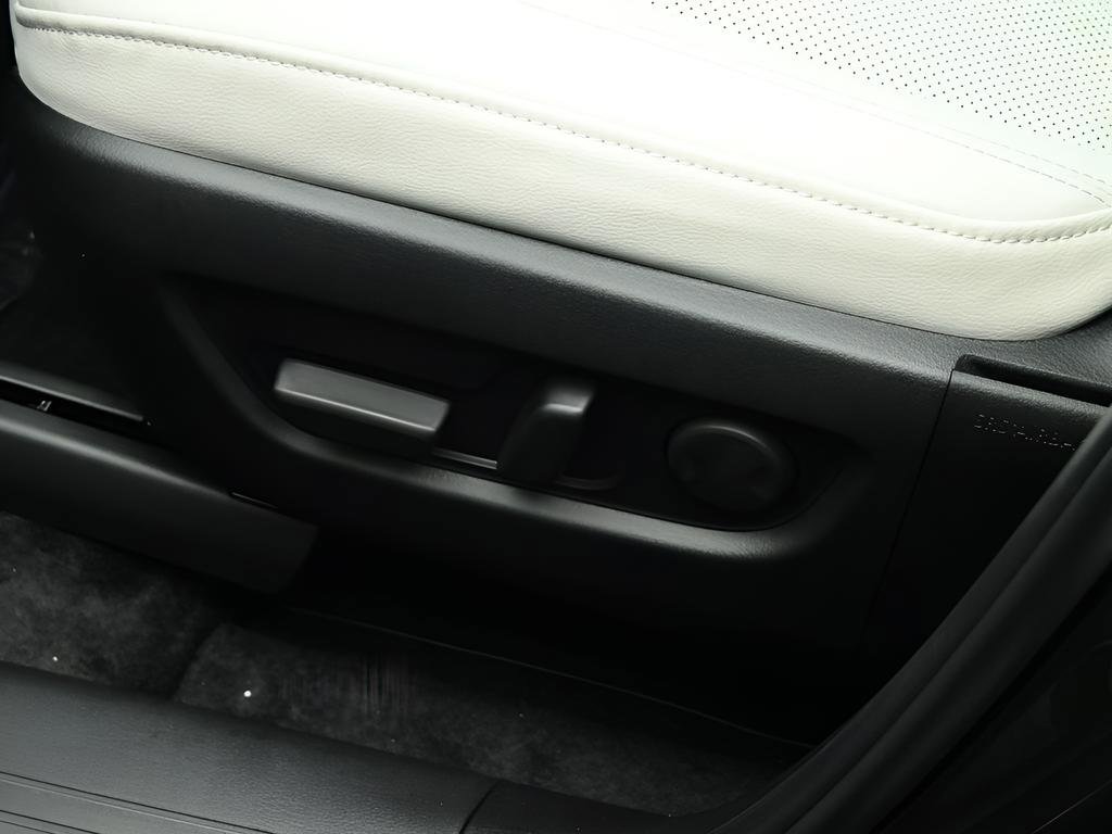 New 2025 MAZDA CX-90 Plug-In Hybrid w/ Premium Plus image 7