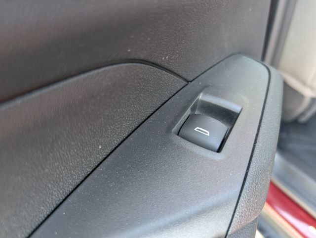 Certified 2024 Chevrolet Trax ACTIV w/ Sunroof Package image 12