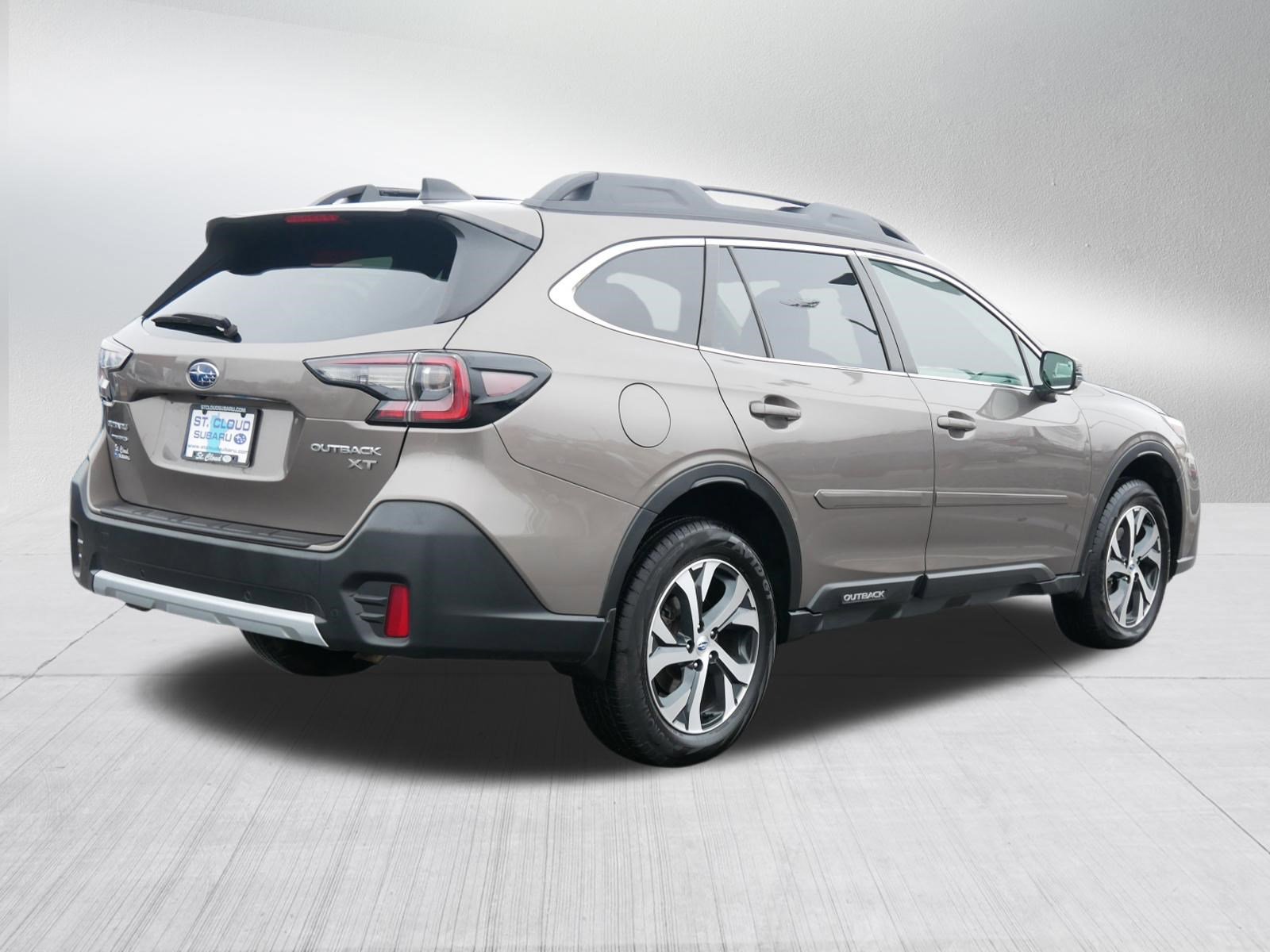 Used 2022 Subaru Outback Limited XT image 7