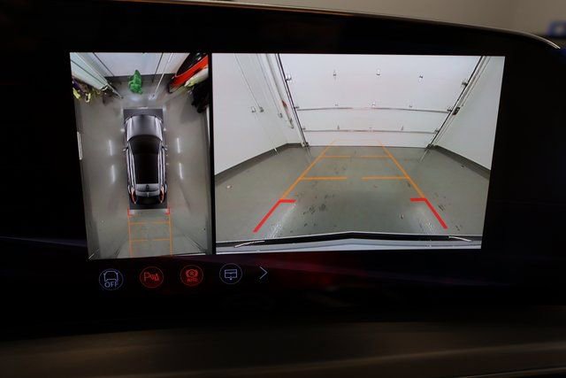 New 2026 Cadillac Lyriq V image 24