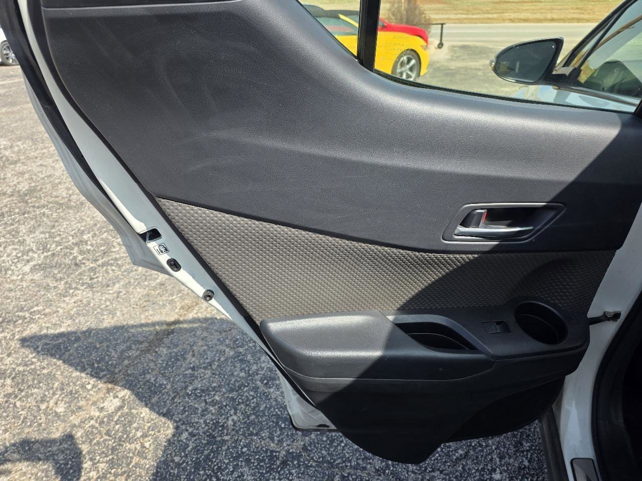 Used 2020 Toyota C-HR Limited image 11