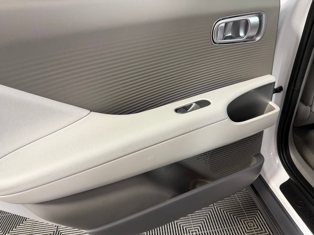 Used 2025 Hyundai Ioniq 6 SEL RWD image 28
