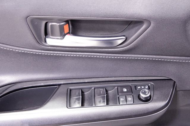 Used 2021 Toyota Venza LE image 23