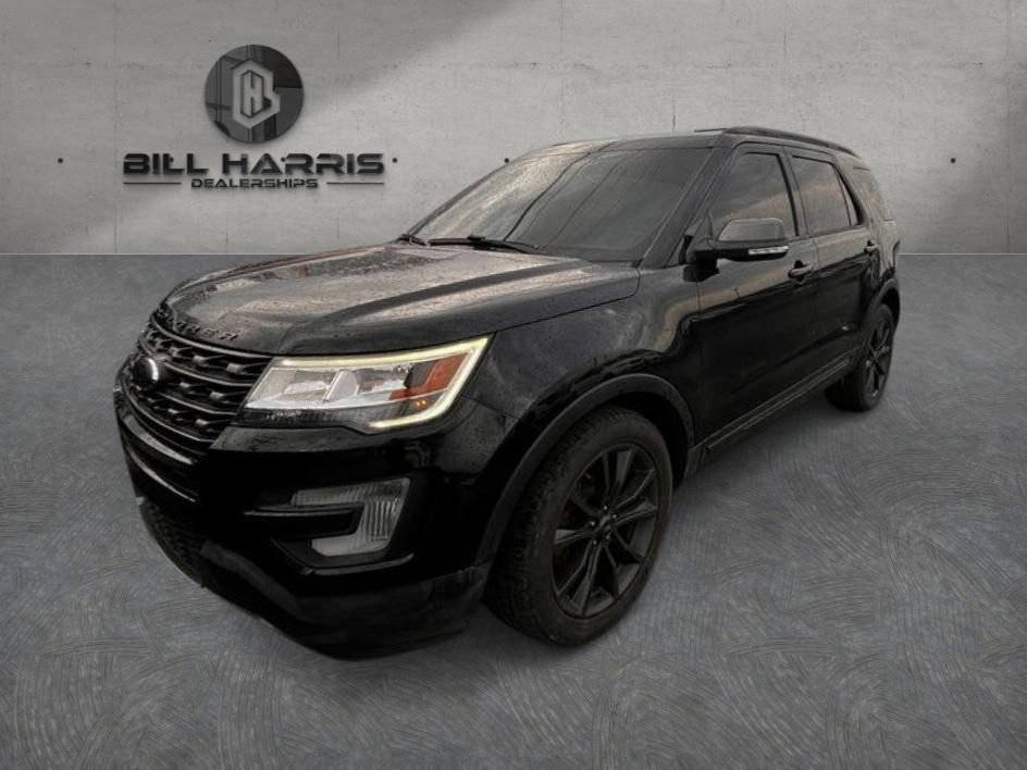 Used 2017 Ford Explorer XLT w/ Equipment Group 202A image 1