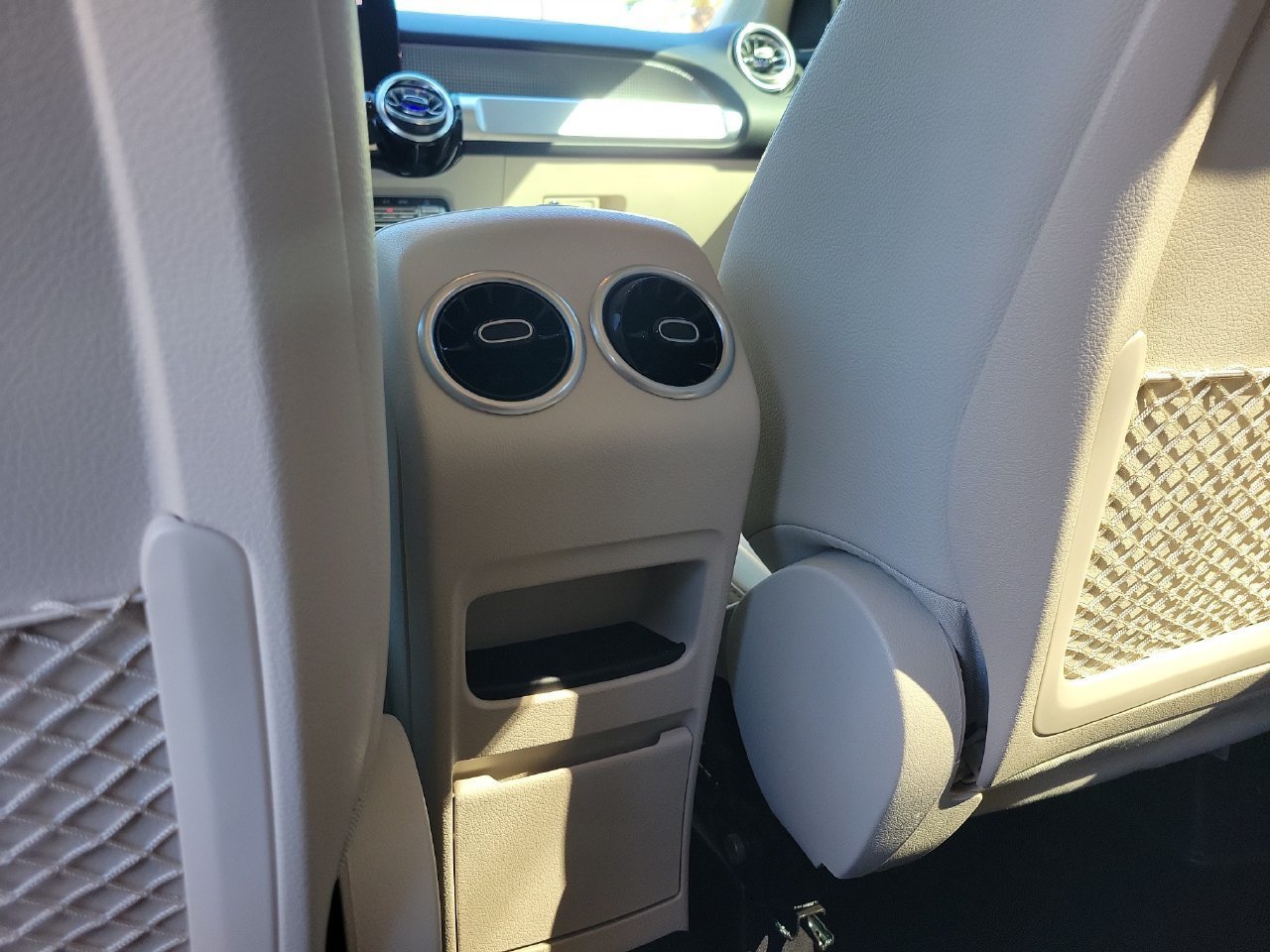 Used 2022 Mercedes-Benz GLB 250 image 12