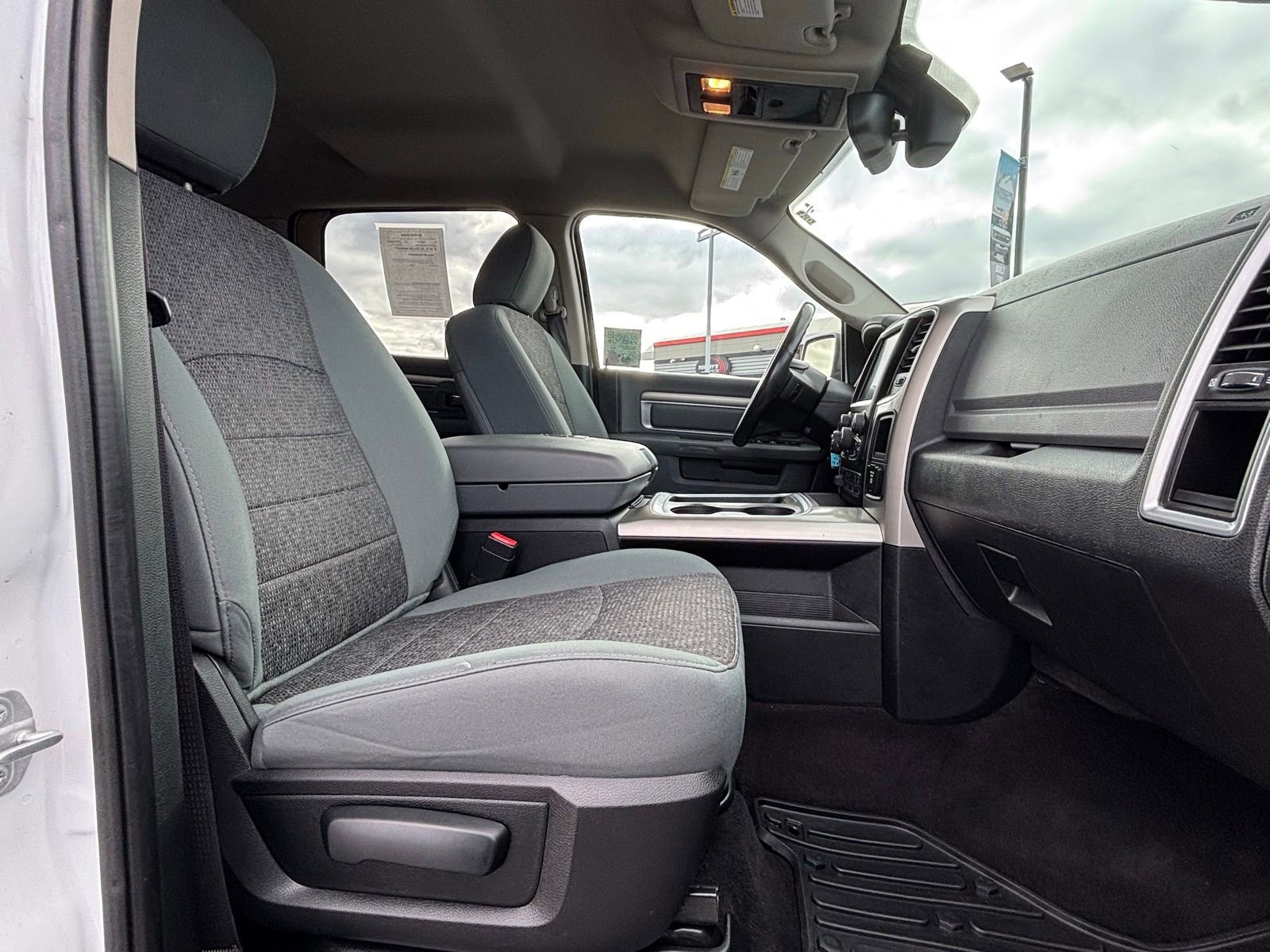 Used 2016 RAM 1500 Outdoorsman image 22