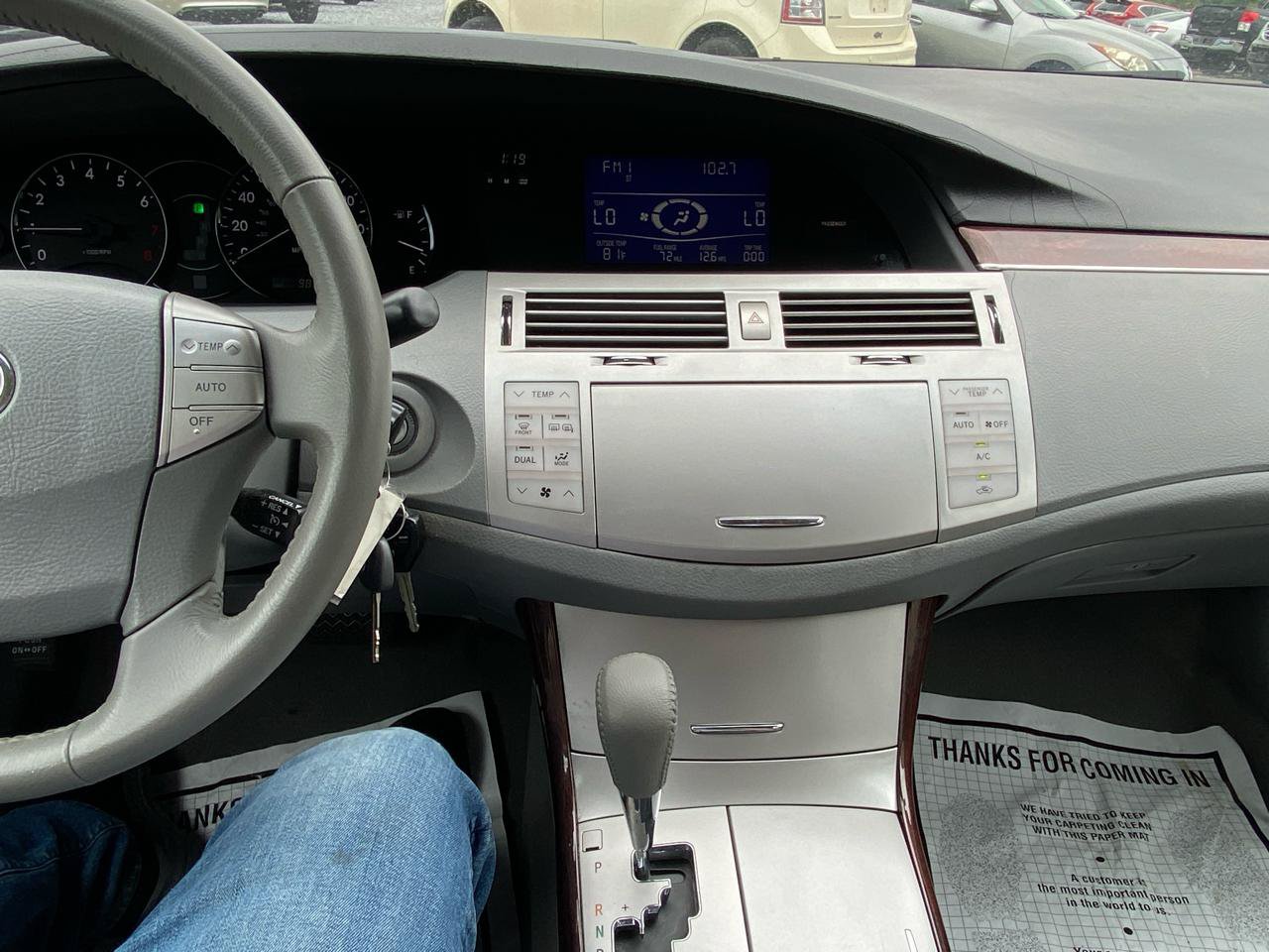 Used 2010 Toyota Avalon FWD image 13