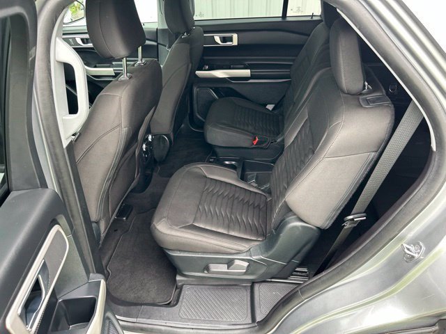 Used 2021 Ford Explorer XLT AWD/4WD image 38