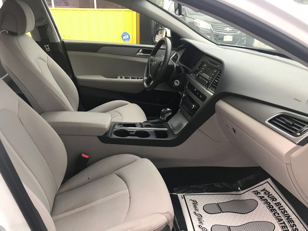 Used 2017 Hyundai Sonata SE image 26