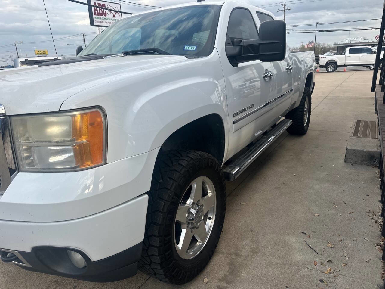 Used 2013 GMC Sierra 2500 Denali w/ Suspension Package, Off-Road image 3