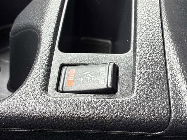 Used 2017 Nissan Rogue SV w/ SV Premium Package image 30