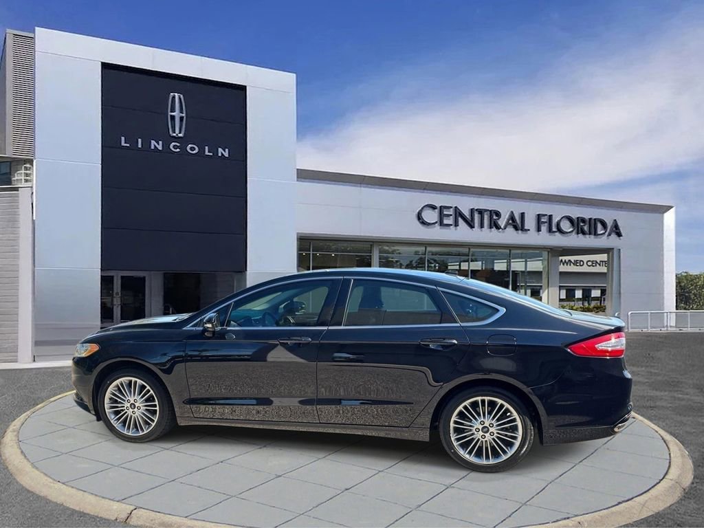 Used 2016 Ford Fusion SE w/ Equipment Group 202A FWD image 4