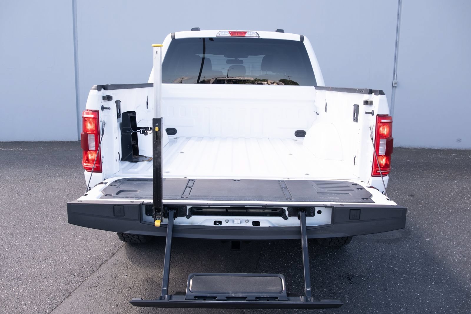 Used 2022 Ford F150 XLT w/ Equipment Group 301A Mid AWD/4WD image 21