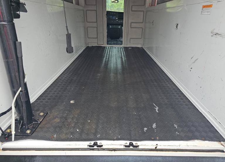 Used 2022 Chevrolet Express 3500 w/ Power Convenience Package RWD image 10