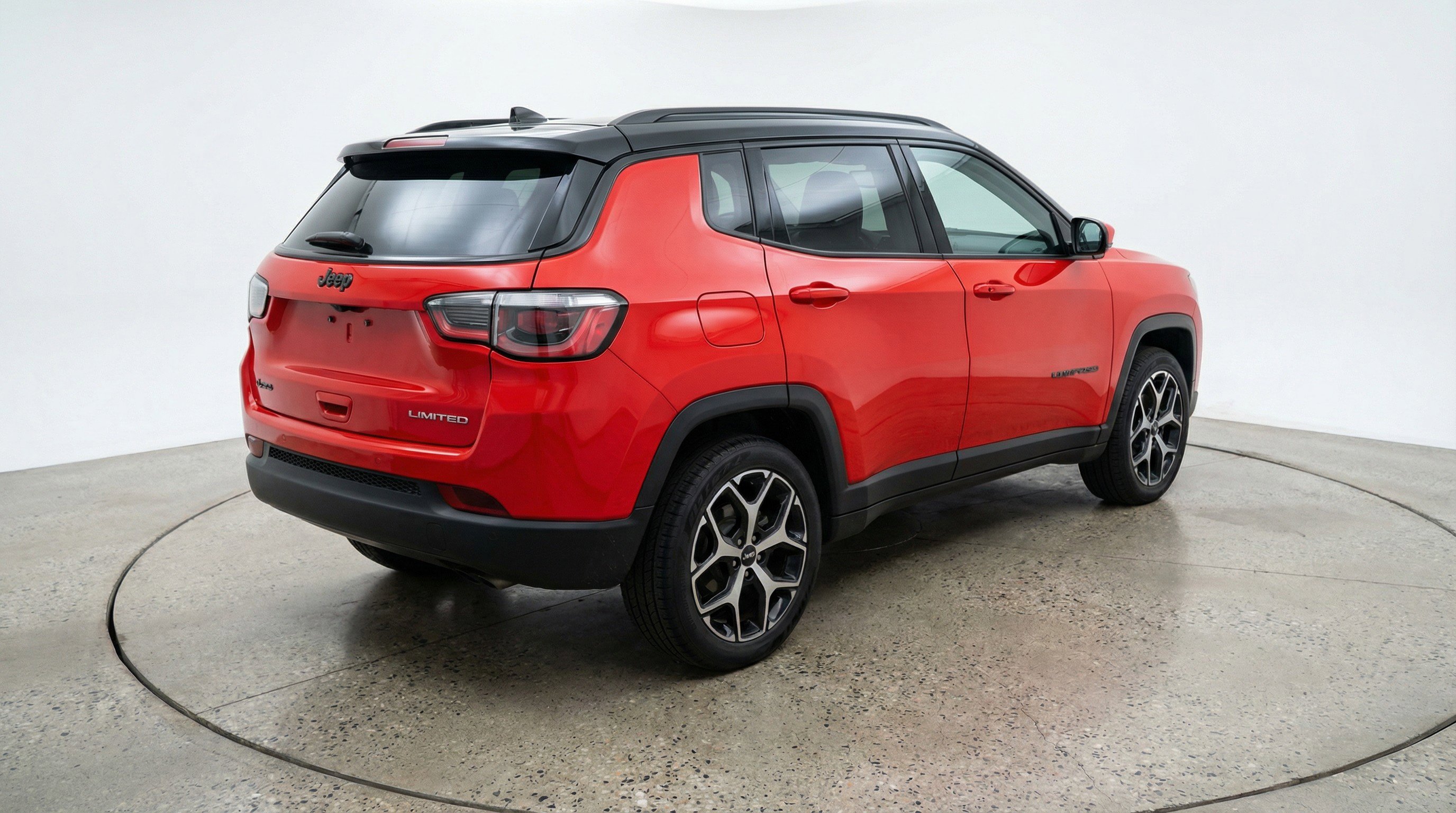 Used 2025 Jeep Compass Limited AWD/4WD image 9