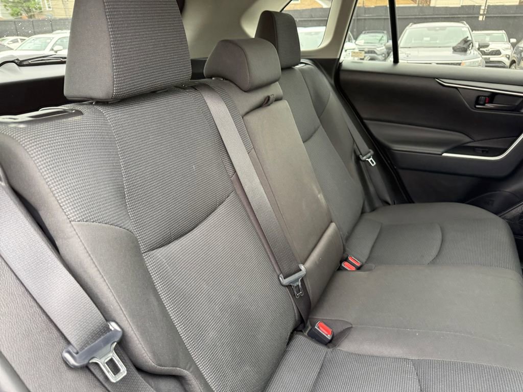 Certified 2024 Toyota RAV4 LE AWD/4WD image 22