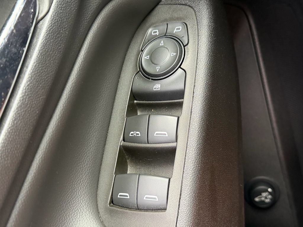 Used 2023 Chevrolet Equinox LT FWD image 35