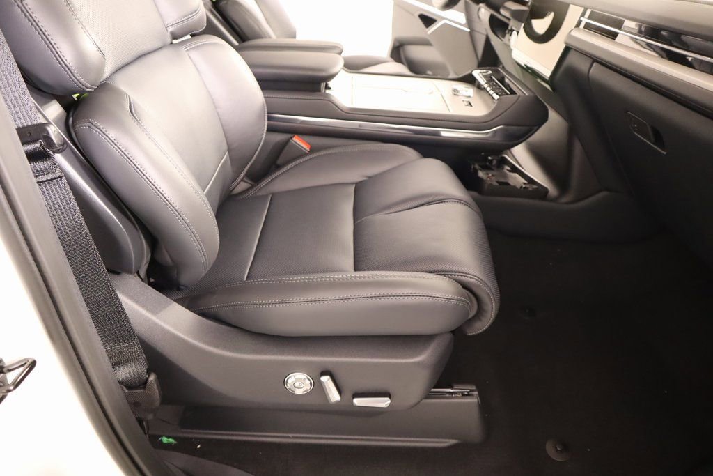 New 2025 Lincoln Navigator Reserve w/ Jet Appearance Package image 14