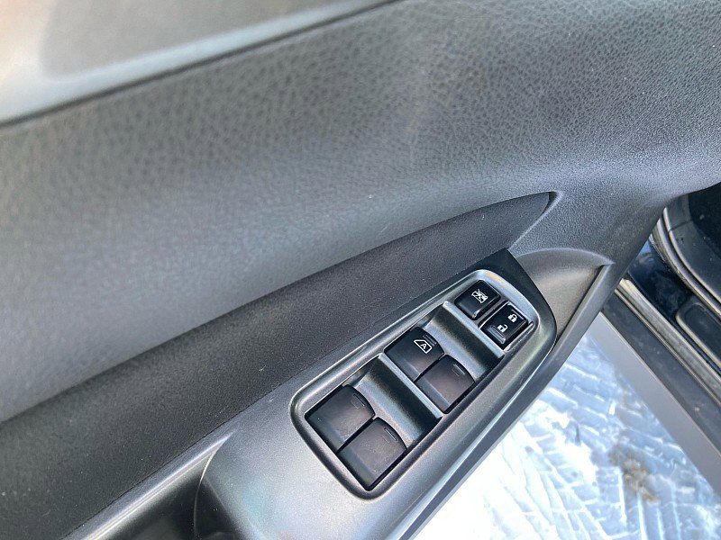 Used 2012 Subaru Forester 2.5X Limited image 10