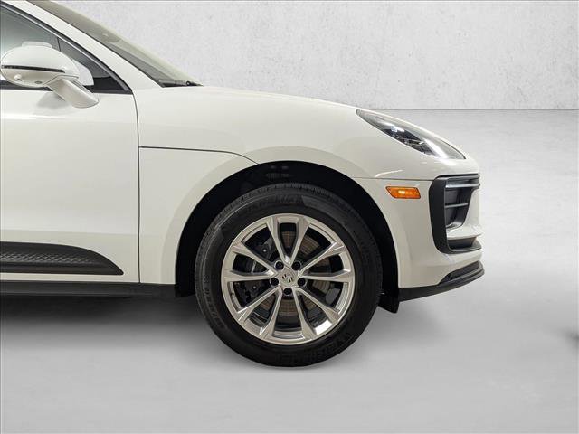 Certified 2023 Porsche Macan AWD/4WD image 11