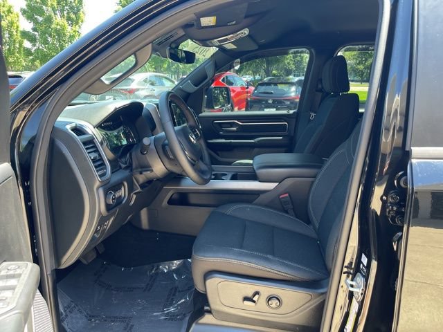 Used 2025 RAM 1500 Big Horn AWD/4WD image 9