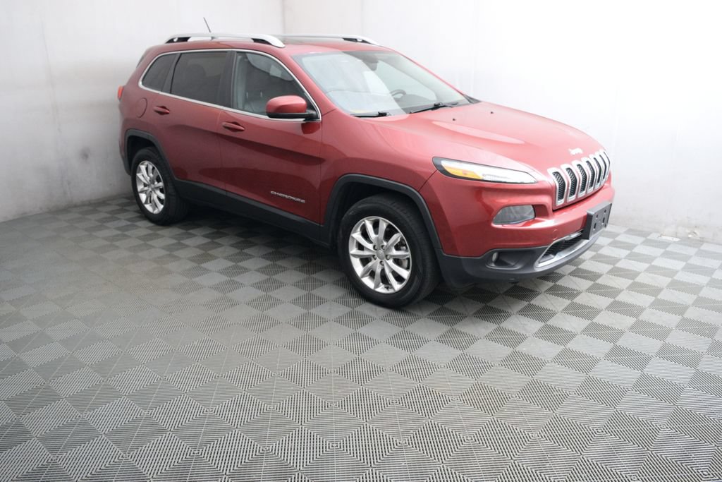 Used 2015 Jeep Cherokee Limited w/ Trailer Tow Group AWD/4WD image 3