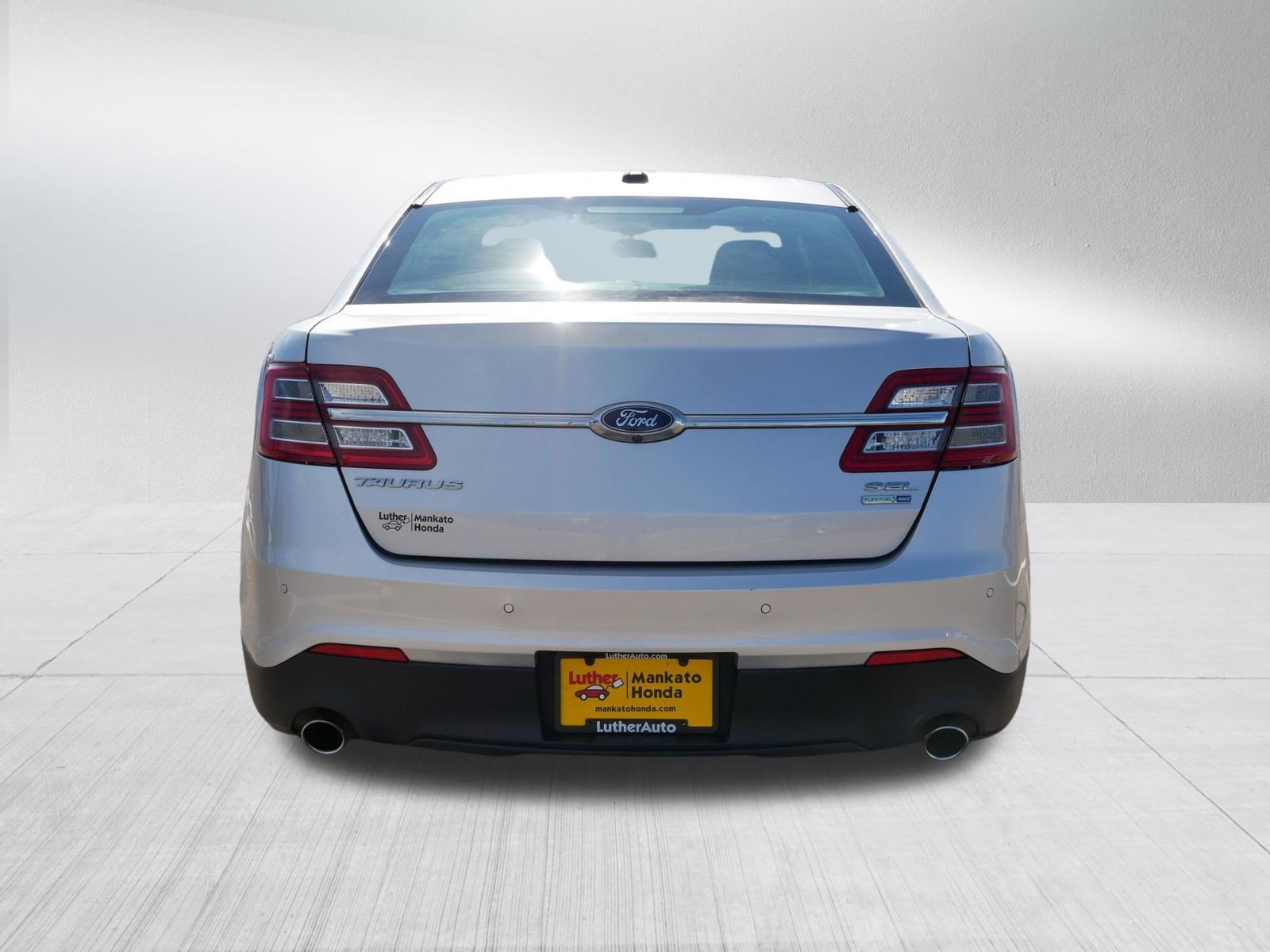 Used 2016 Ford Taurus SEL w/ Equipment Group 201A image 6