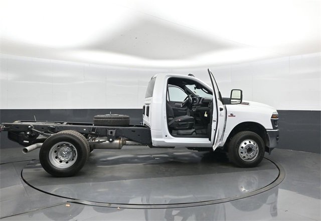 New 2026 RAM 3500 Tradesman w/ Chrome Appearance Group image 40
