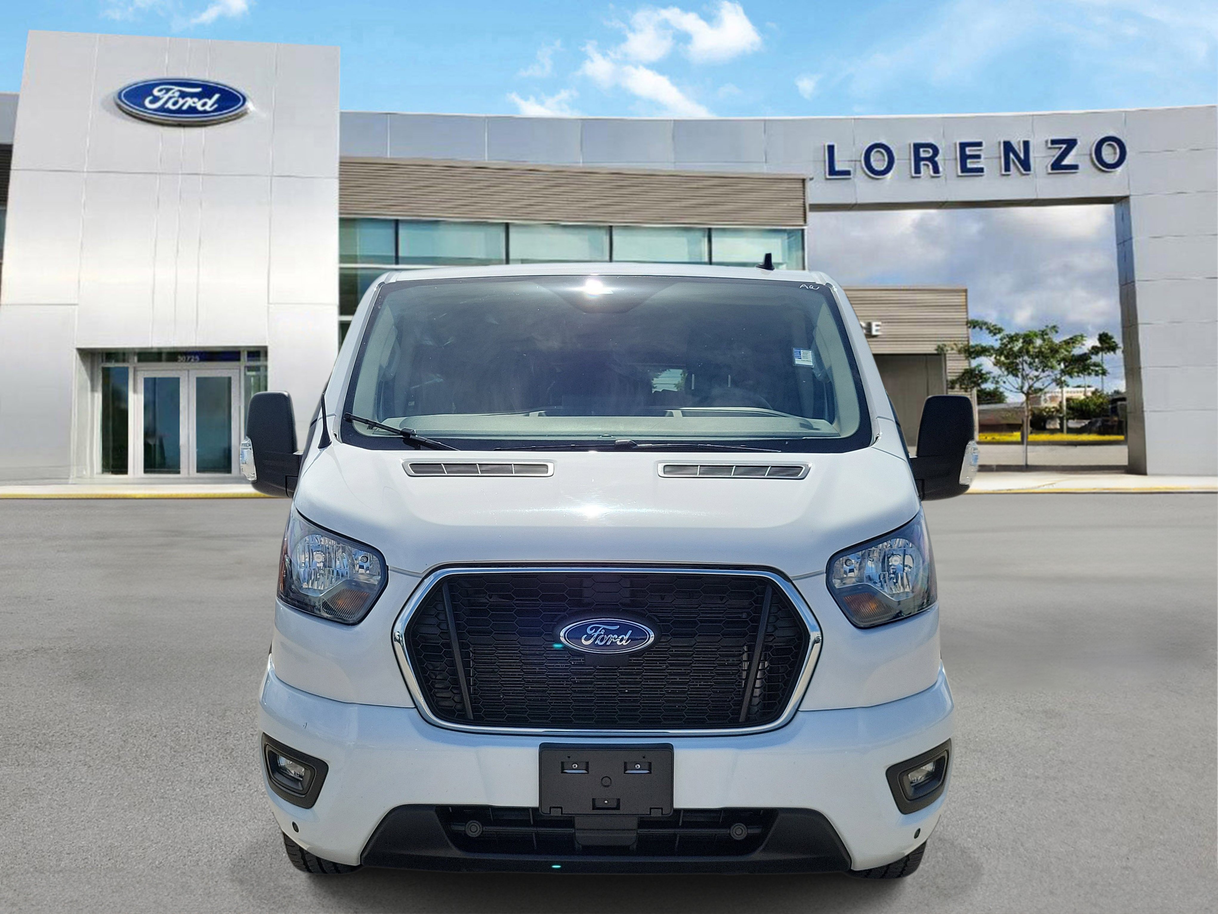 Used 2024 Ford Transit 350 XLT RWD image 2