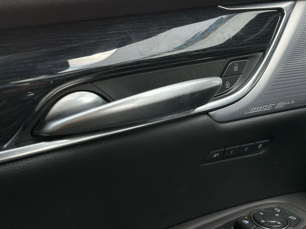 Used 2025 Cadillac XT5 Premium Luxury image 13