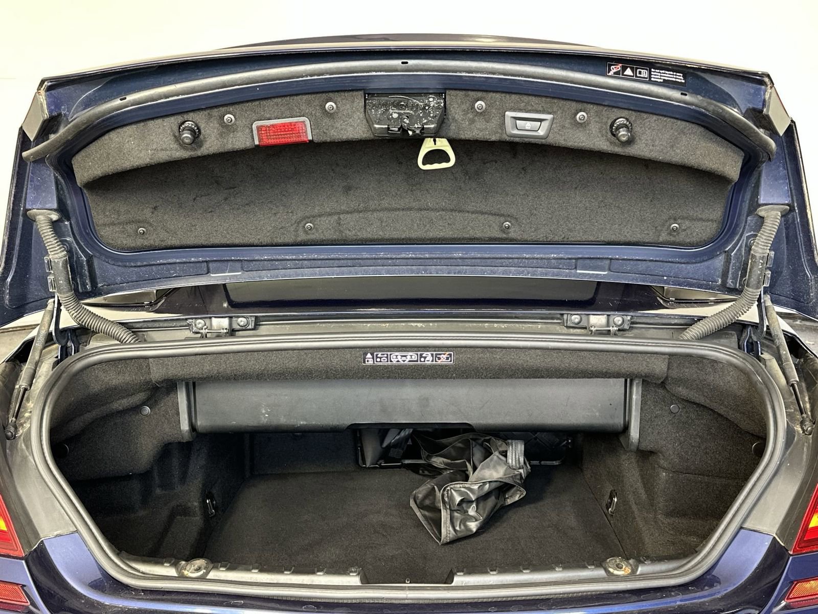 Used 2017 BMW 650i xDrive Convertible image 24