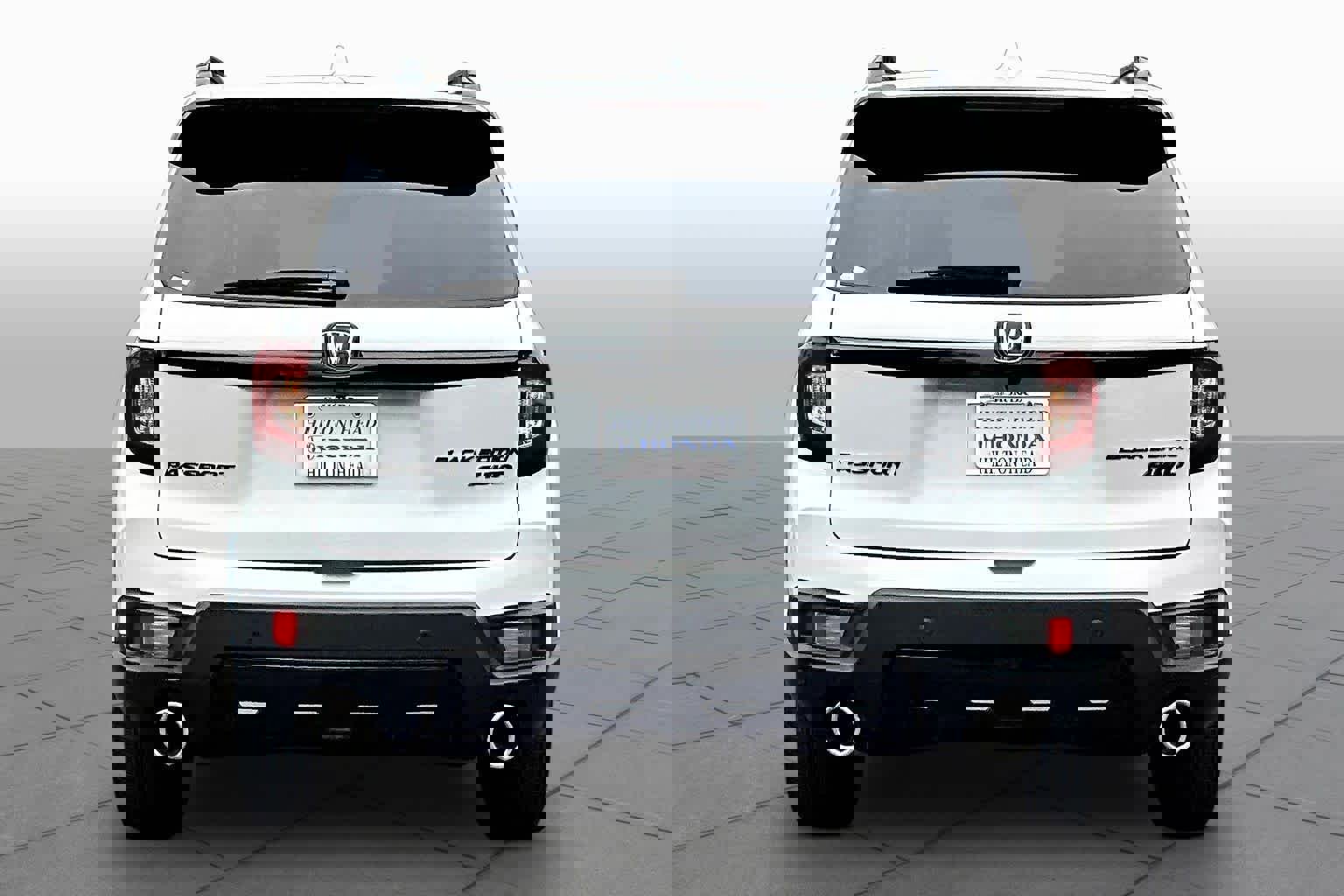 Certified 2025 Honda Passport Black Edition image 5