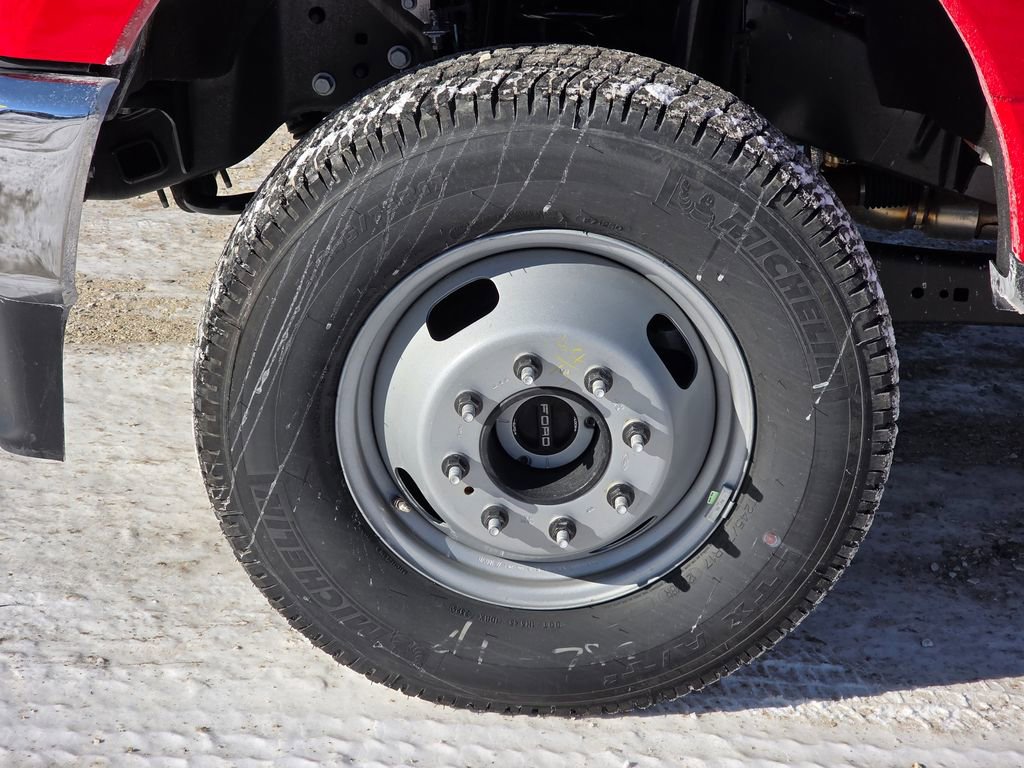 New 2025 Ford F350 XL w/ XL Chrome Package image 15