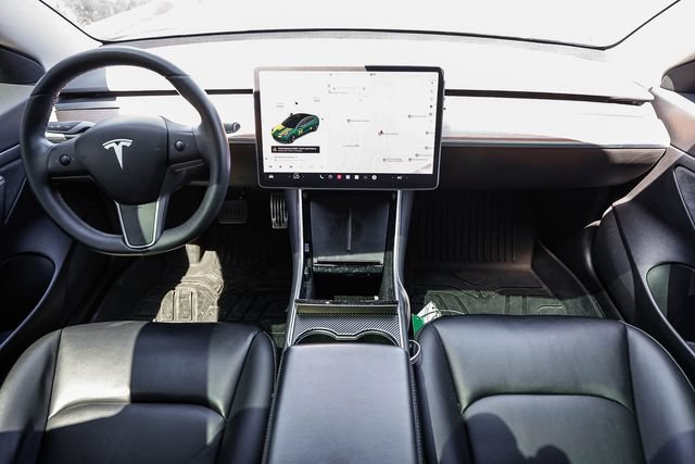 Used 2020 Tesla Model 3 Standard Range Plus RWD image 12