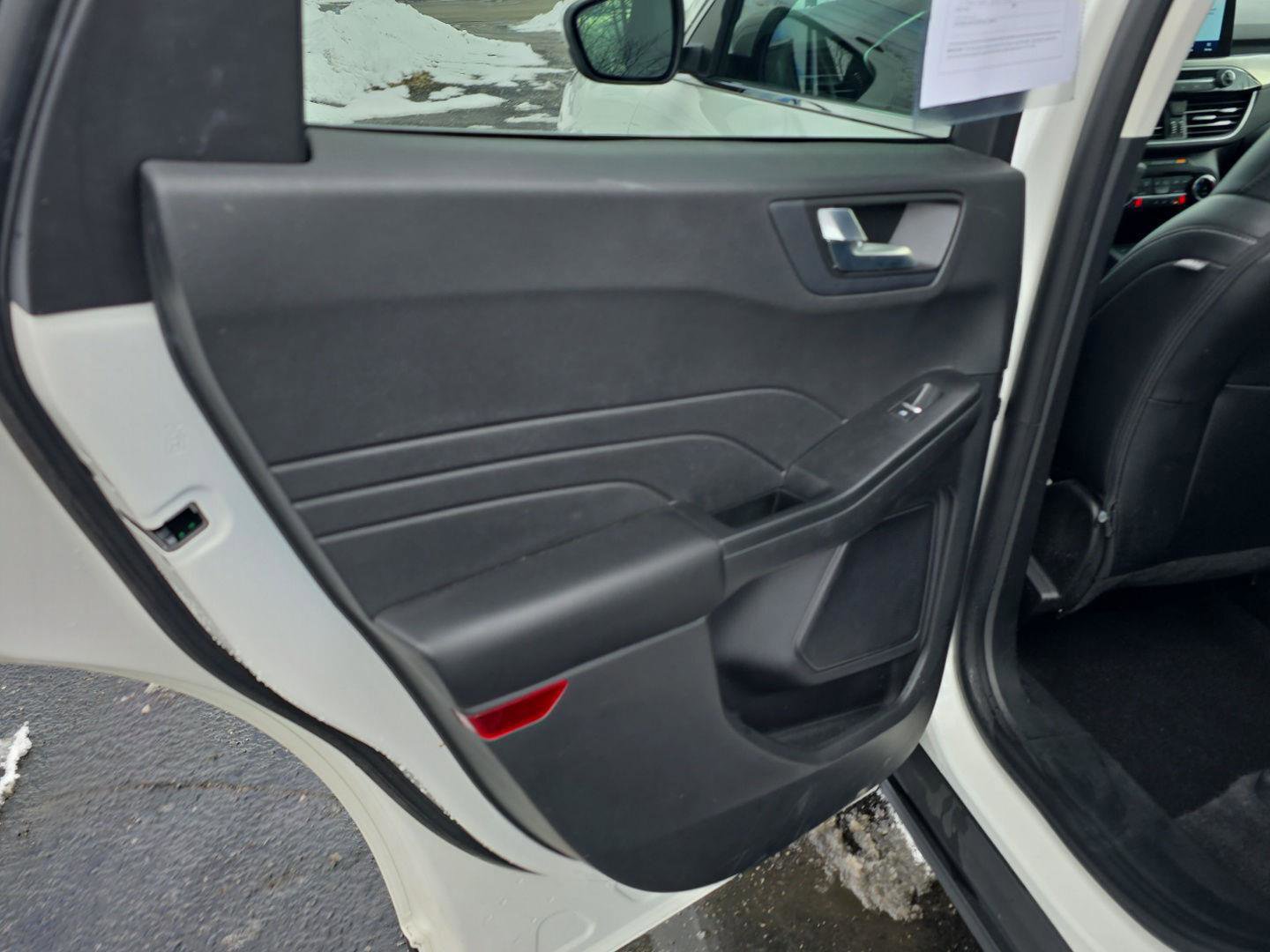 Used 2022 Ford Escape Titanium w/ Class II Trailer Tow Package image 33