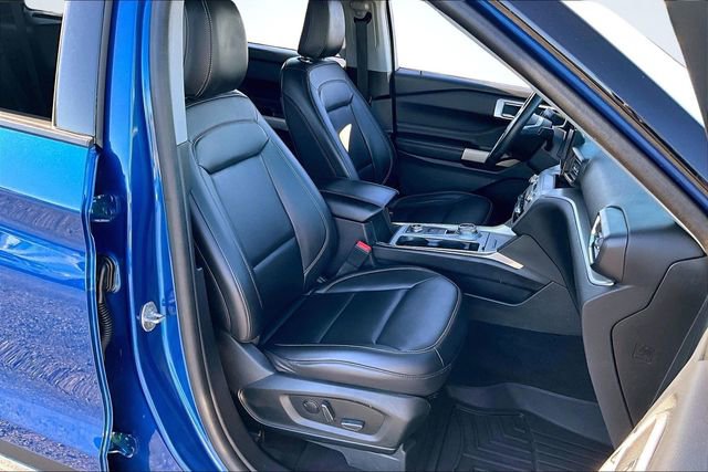 Used 2023 Ford Explorer XLT w/ Equipment Group 202A image 28