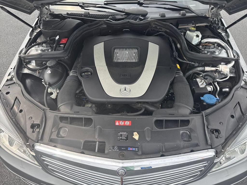 Used 2011 Mercedes-Benz C 300 Sedan image 32