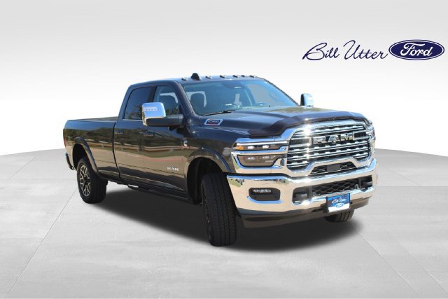 Used 2026 RAM 2500 Limited AWD/4WD image 3